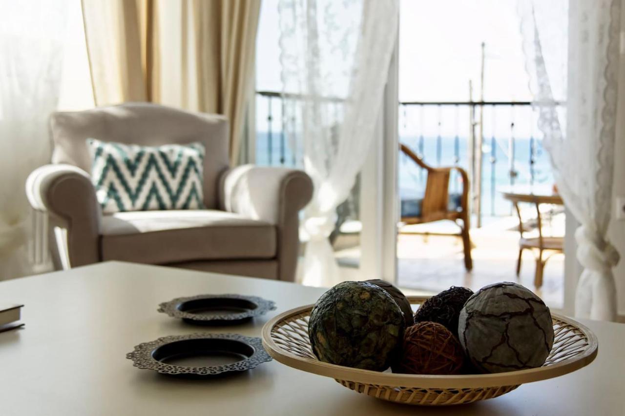 Lemon Beach Front Apartment, Nikiti Dış mekan fotoğraf