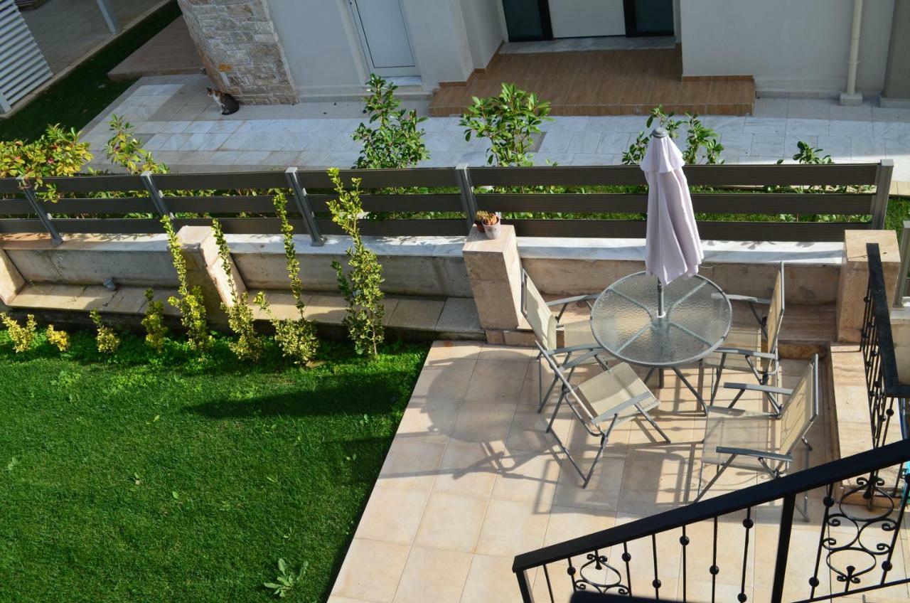 Lemon Beach Front Apartment, Nikiti Dış mekan fotoğraf
